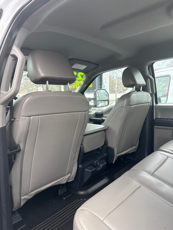 2022 Ford F-350 Image 9