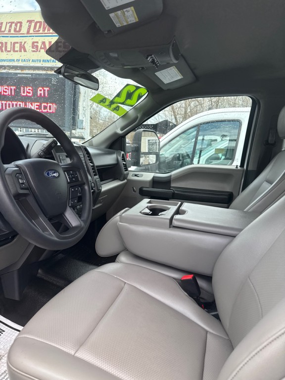 2022 Ford F-350 Image 10
