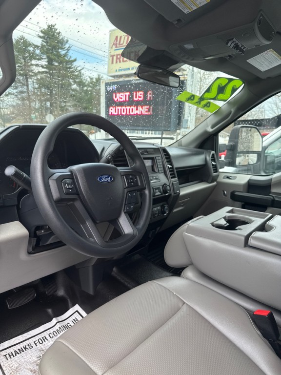 2022 Ford F-350 Image 11