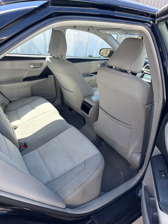 2015 Toyota Camry Image 8