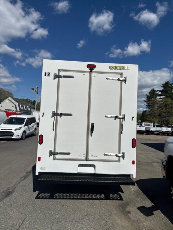 2019 Chevrolet Express Image 6