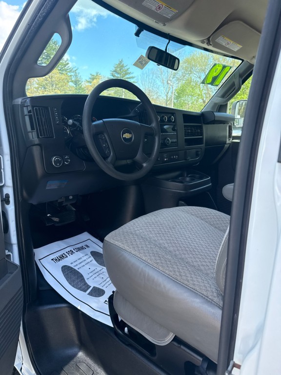 2019 Chevrolet Express Image 13
