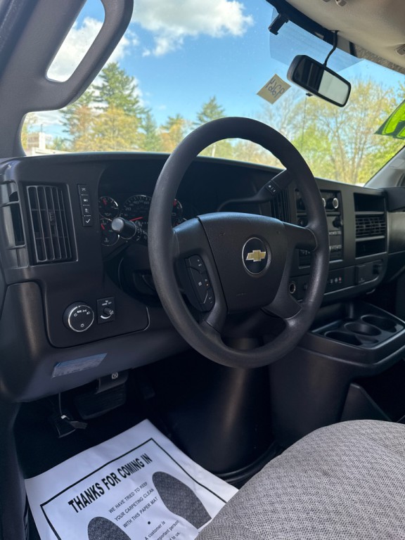 2019 Chevrolet Express Image 15