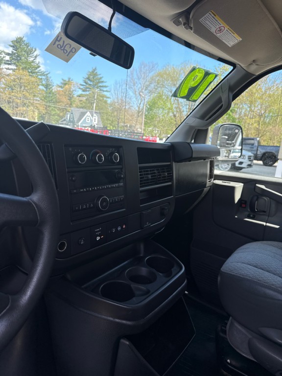 2019 Chevrolet Express Image 16