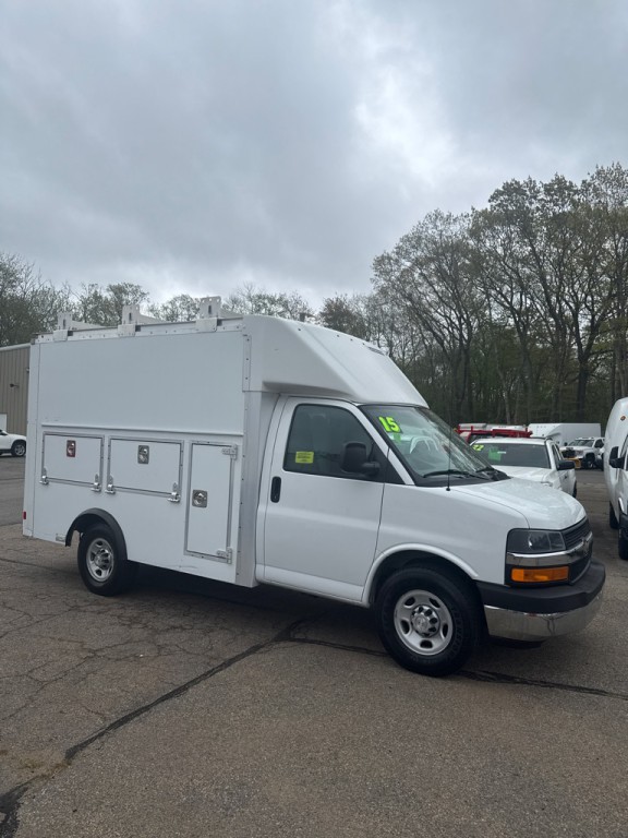 2015 Chevrolet Express Image 5