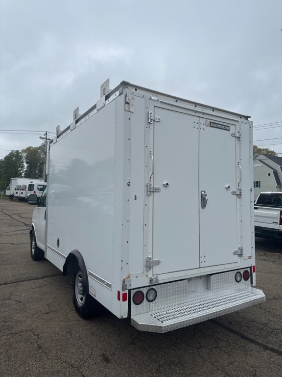 2015 Chevrolet Express Image 8