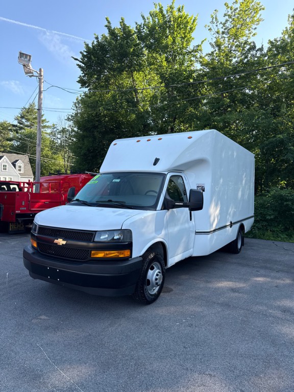 2024 Chevrolet Express Image 3