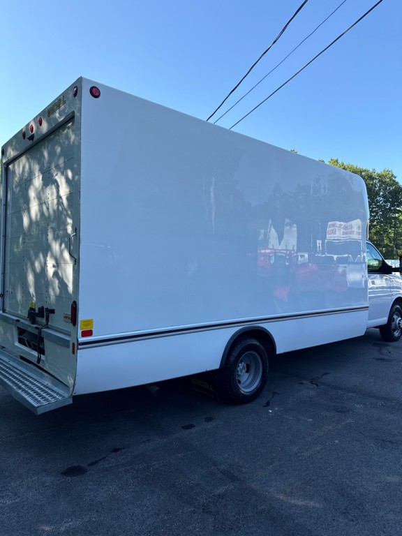 2024 Chevrolet Express Image 8