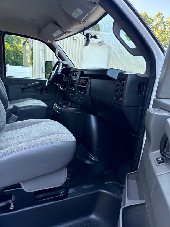 2024 Chevrolet Express Image 11