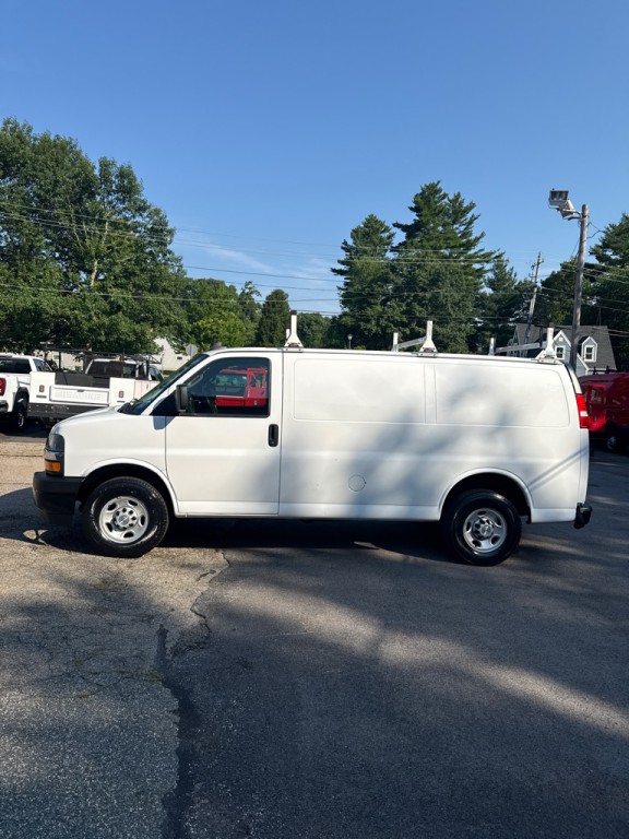 2020 Chevrolet Express Image 4