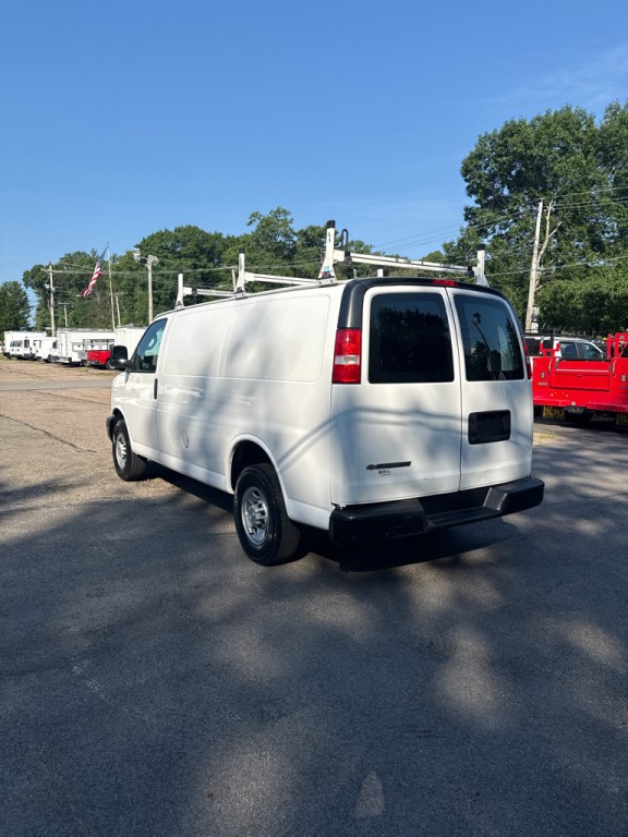2020 Chevrolet Express Image 5