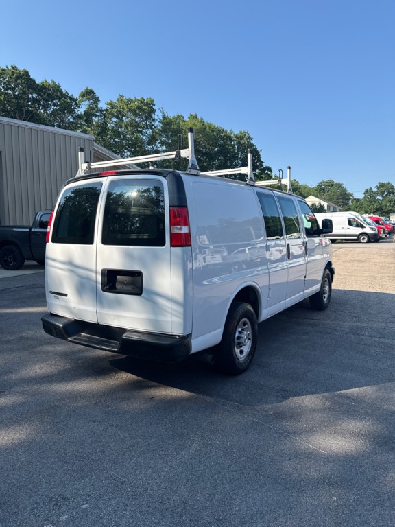 2020 Chevrolet Express Image 7