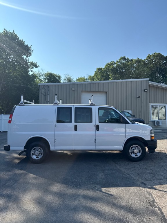2020 Chevrolet Express Image 9