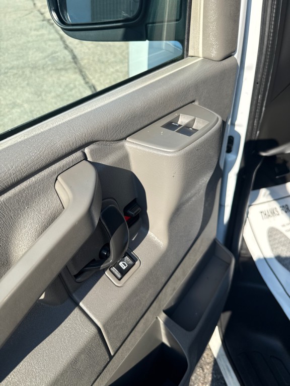 2020 Chevrolet Express Image 14