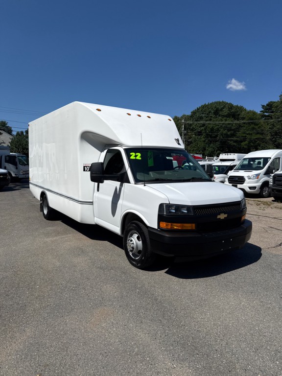 2022 Chevrolet Express Image 1