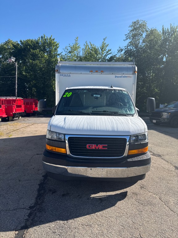 2020 GMC Savana Image 2