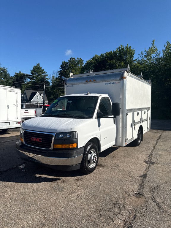 2020 GMC Savana Image 3