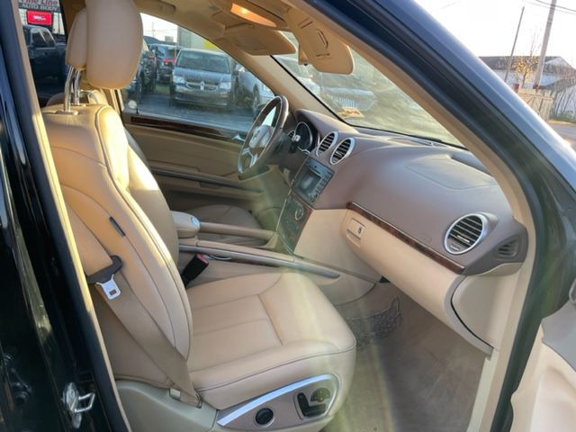2011 Mercedes-Benz GL-Class Image 12