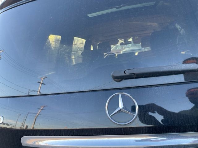 2011 Mercedes-Benz GL-Class Image 26