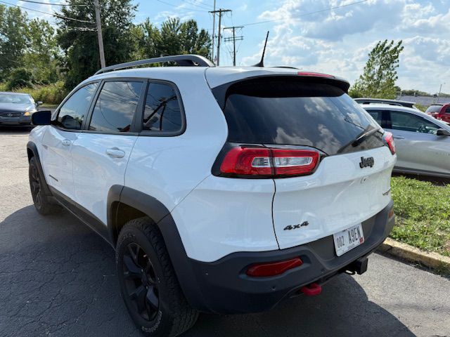 2017 Jeep Cherokee Image 11