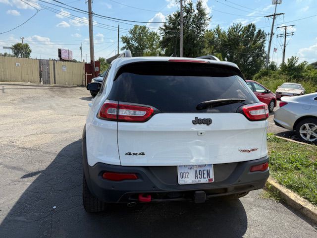 2017 Jeep Cherokee Image 12