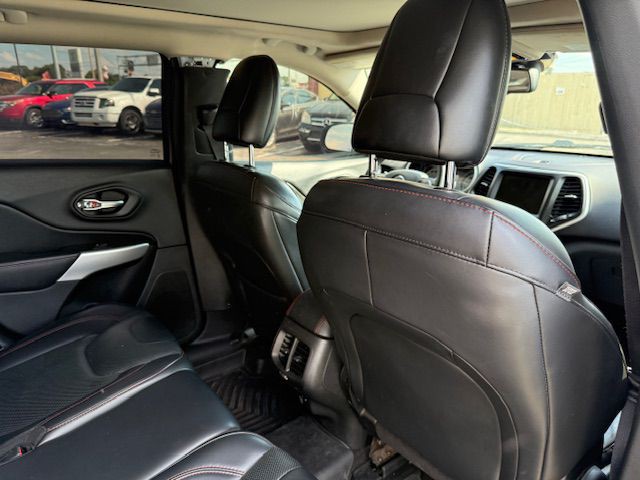 2017 Jeep Cherokee Image 20