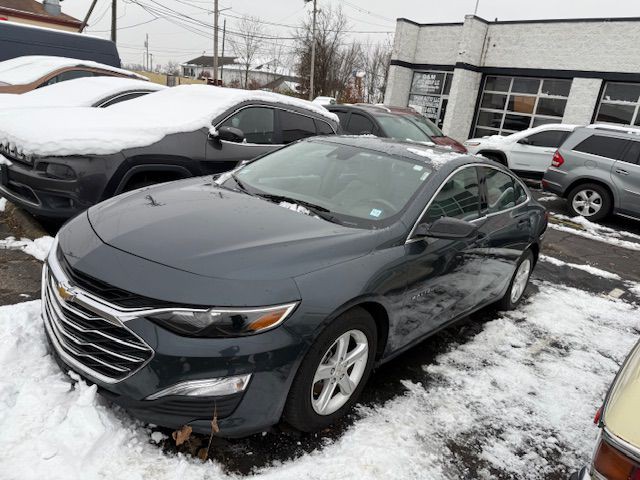 2020 Chevrolet Malibu Image 3