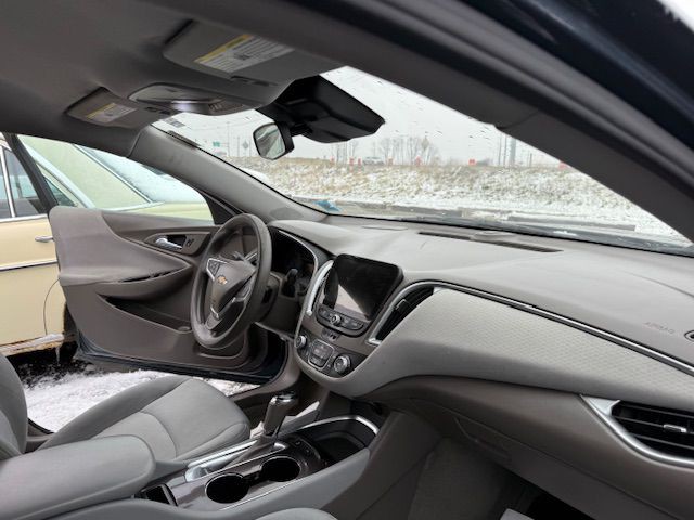 2020 Chevrolet Malibu Image 21