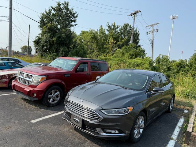 2017 Ford Fusion Image 2