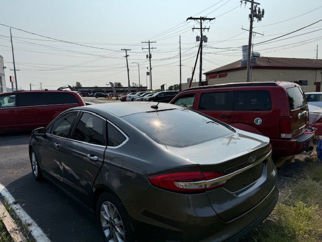 2017 Ford Fusion Image 5