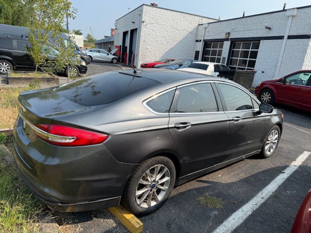 2017 Ford Fusion Image 10