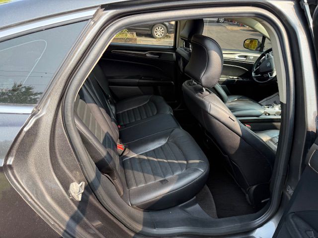 2017 Ford Fusion Image 22