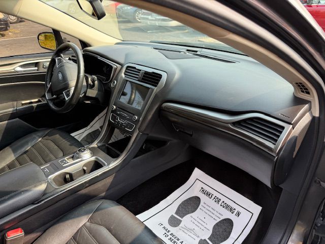 2017 Ford Fusion Image 25