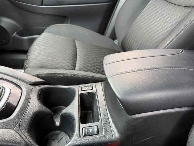 2019 Nissan Rogue Image 25