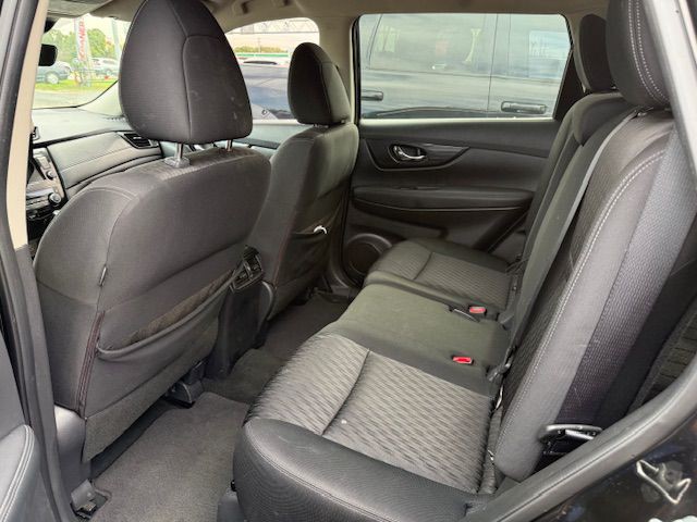 2019 Nissan Rogue Image 32