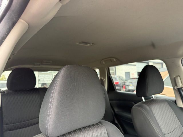 2019 Nissan Rogue Image 38