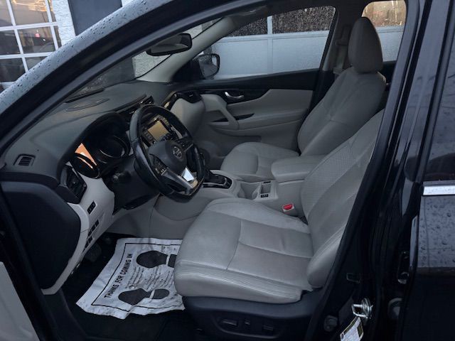 2021 Nissan Rogue Image 26