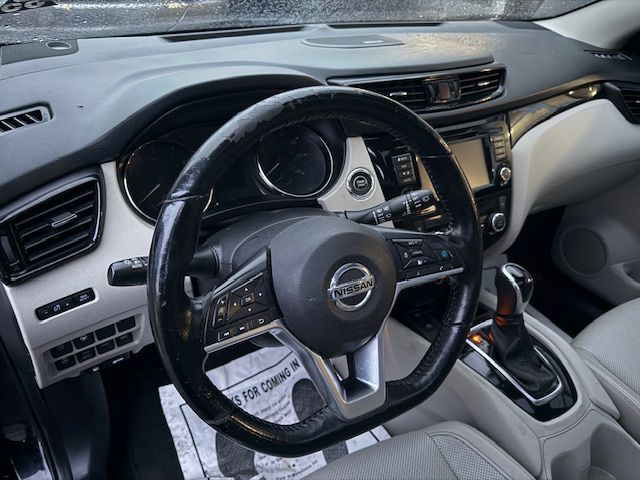 2021 Nissan Rogue Image 38