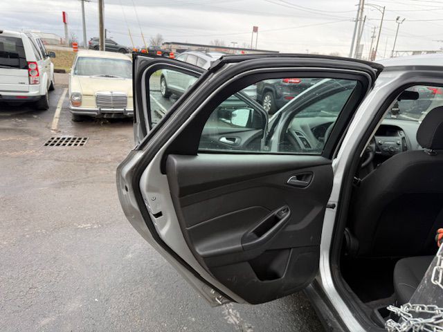 2018 Ford Focus Image 24