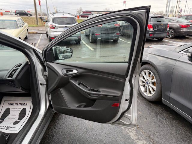 2018 Ford Focus Image 27