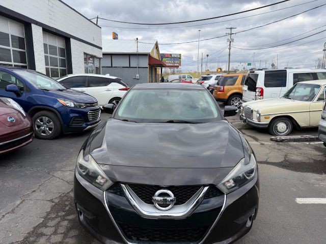 2016 Nissan Maxima Image 1