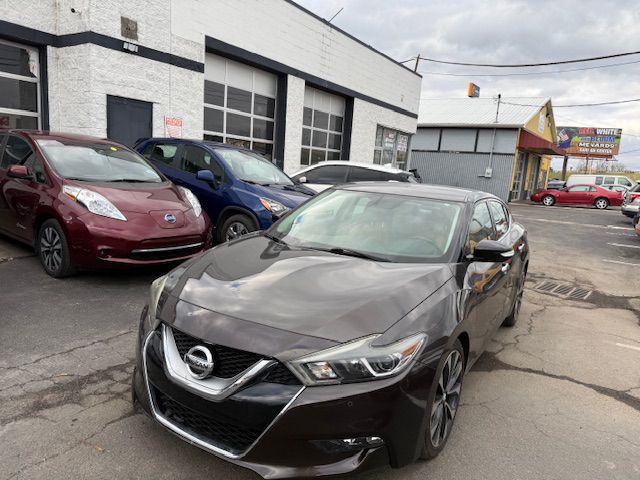 2016 Nissan Maxima Image 2