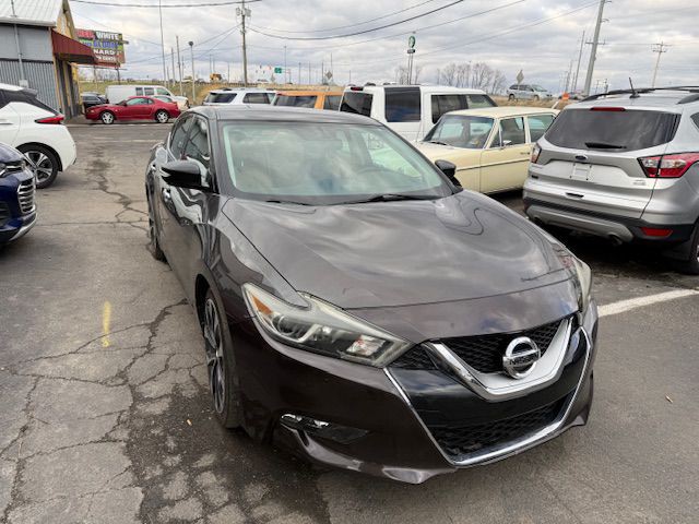 2016 Nissan Maxima Image 11