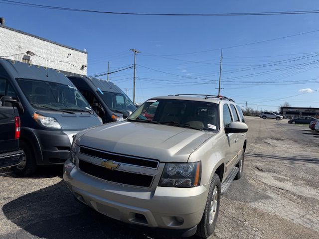2013 Chevrolet Tahoe Image 2