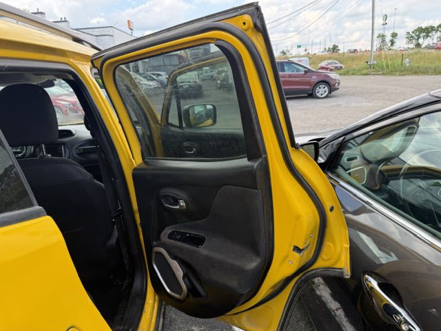 2017 Jeep Renegade Image 30