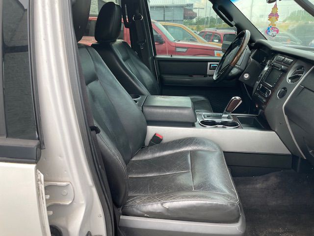 2010 Ford Expedition Image 18