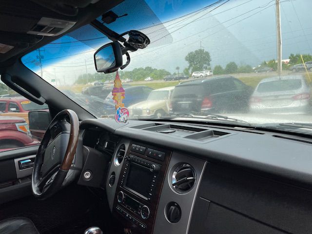 2010 Ford Expedition Image 20