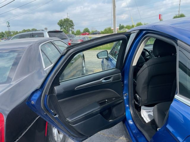 2017 Ford Fusion Image 23