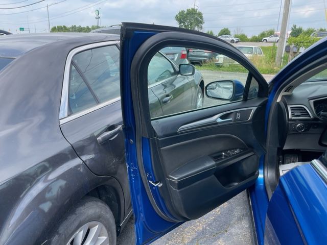 2017 Ford Fusion Image 27