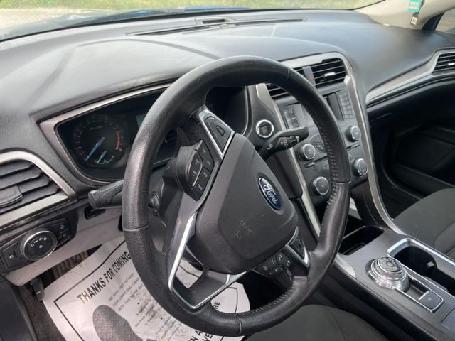 2017 Ford Fusion Image 28